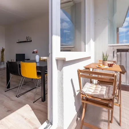 Brave Apartment *